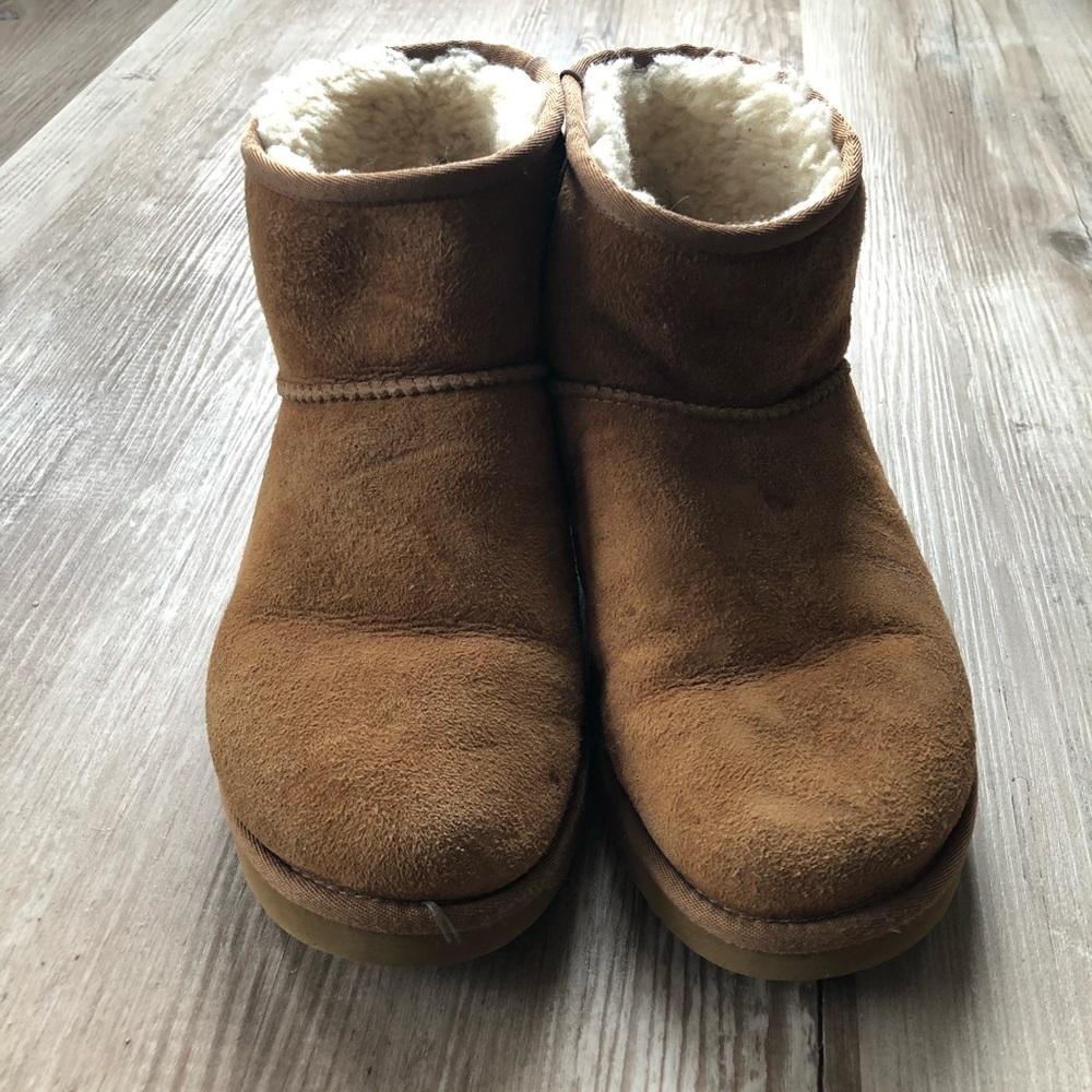 UGG CLASSIC MINI II BOOT